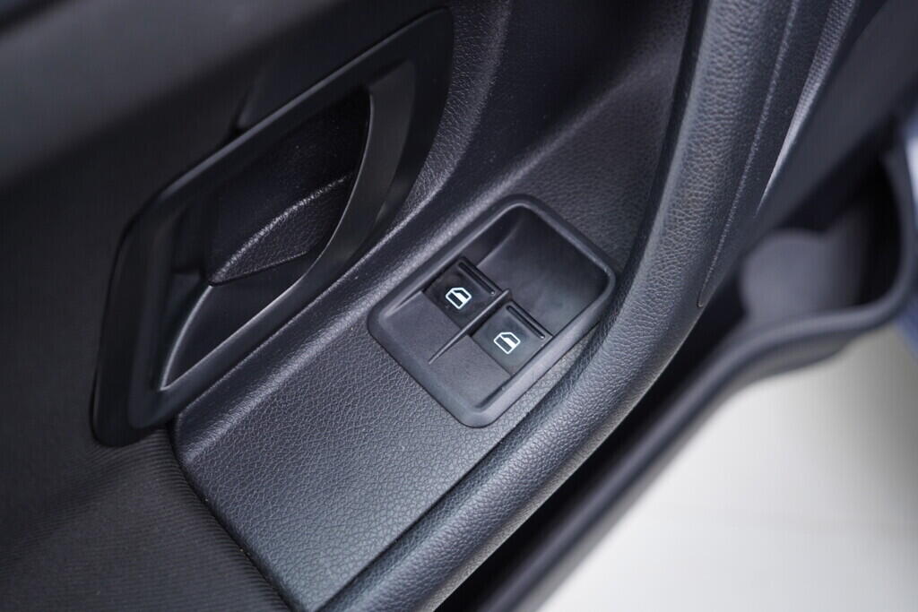 OV190V09408_20.webp_FABIA Ambition 1.2 TSI 63 kW manuál