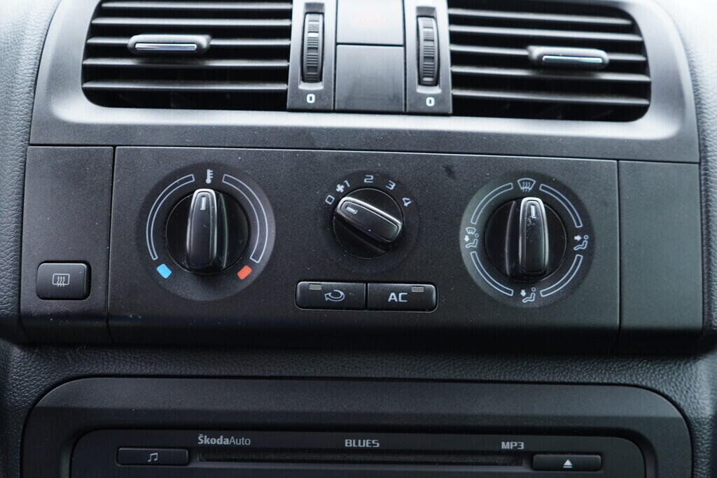 OV190V09408_30.webp_FABIA Ambition 1.2 TSI 63 kW manuál