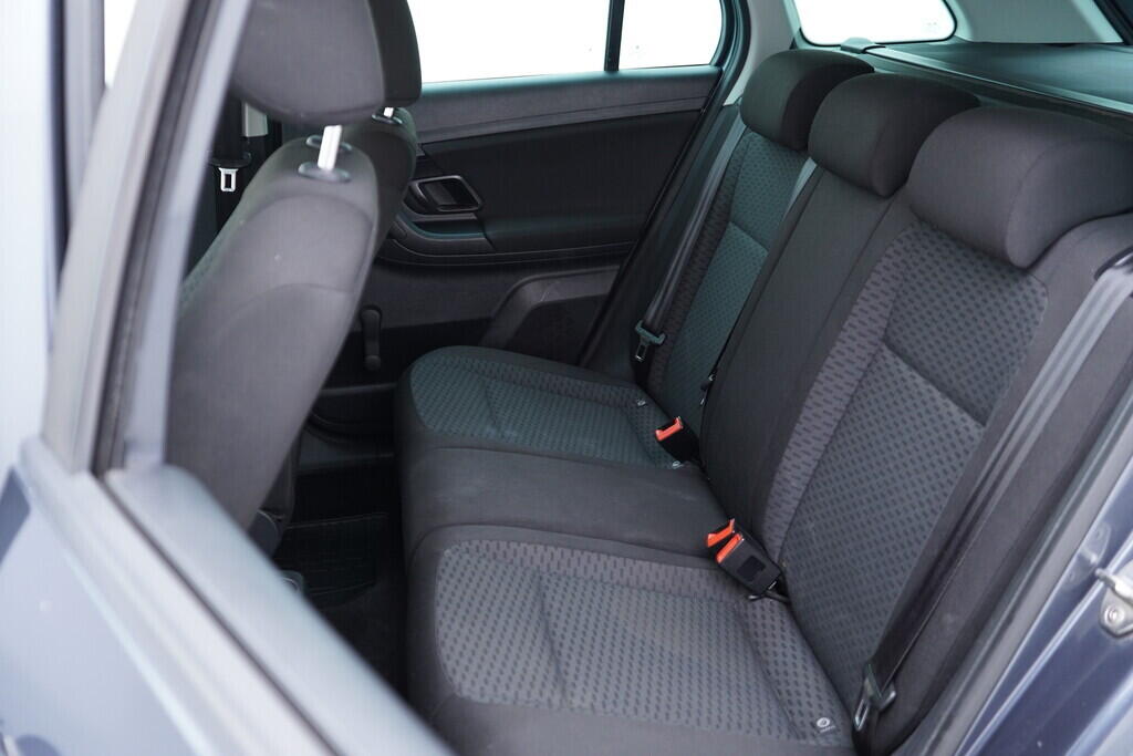 OV190V09408_33.webp_FABIA Ambition 1.2 TSI 63 kW manuál