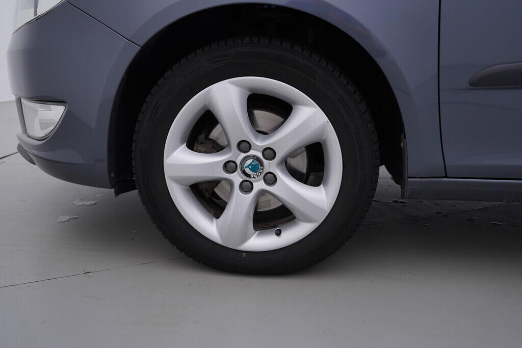 OV190V09408_37.webp_FABIA Ambition 1.2 TSI 63 kW manuál