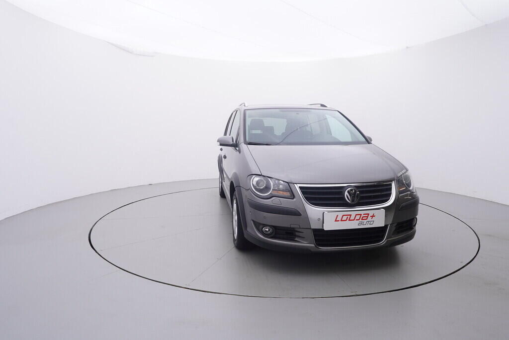 OV190V09409_17.webp_TOURAN  1.4 TSI 103 kW manuál