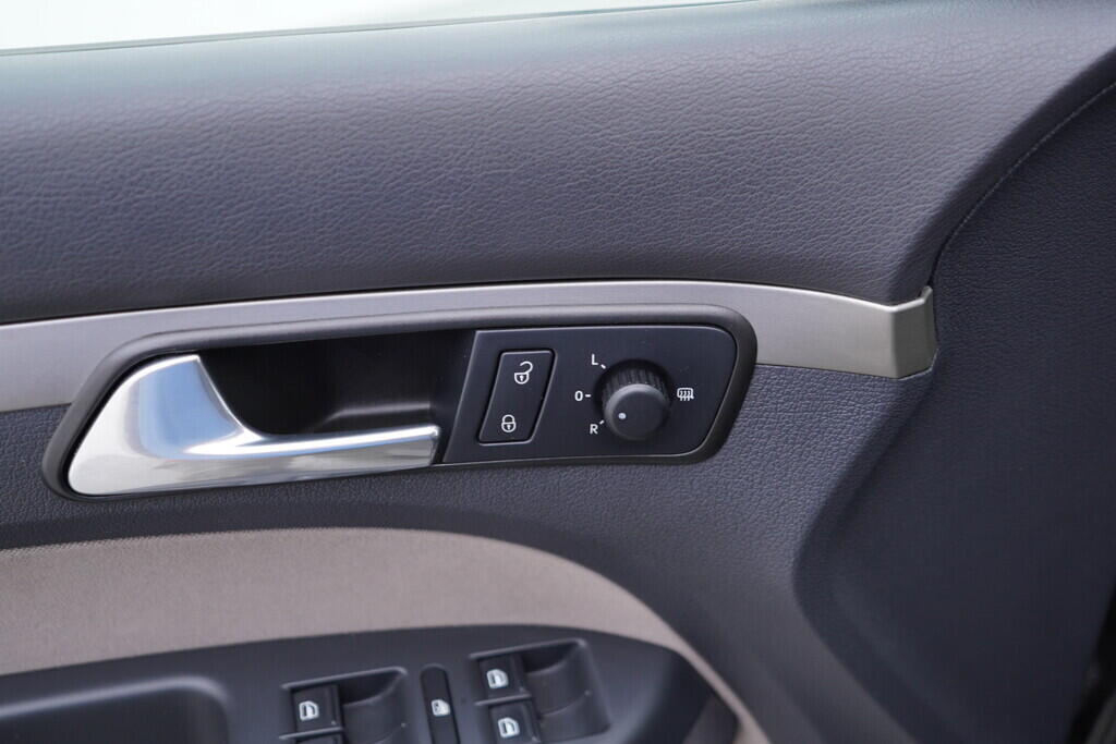 OV190V09409_21.webp_TOURAN  1.4 TSI 103 kW manuál