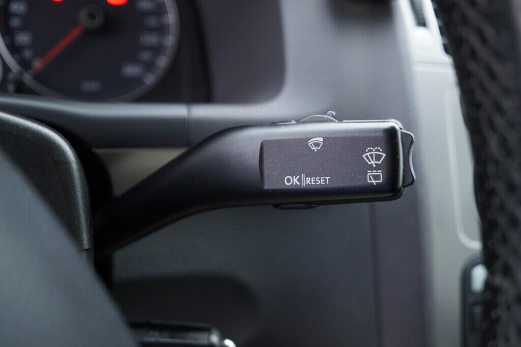 OV190V09409_25.webp_TOURAN  1.4 TSI 103 kW manuál