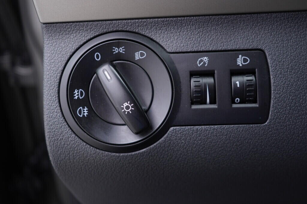 OV190V09409_26.webp_TOURAN  1.4 TSI 103 kW manuál