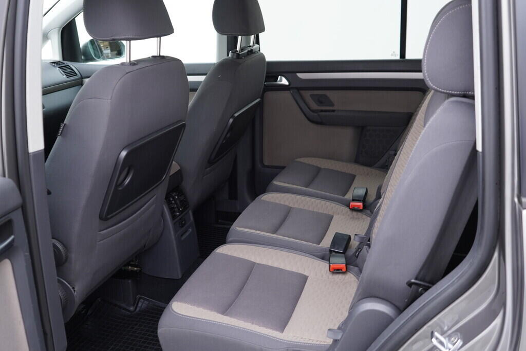 OV190V09409_35.webp_TOURAN  1.4 TSI 103 kW manuál