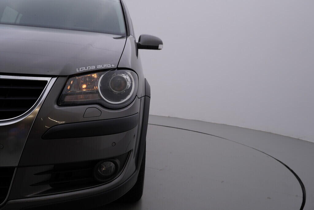 OV190V09409_40.webp_TOURAN  1.4 TSI 103 kW manuál