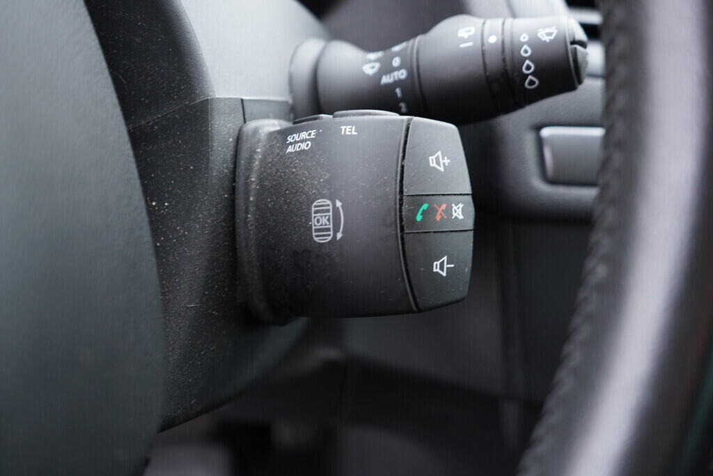 OV190V09410_25.webp_MÉGANE Limited 1.5 DCI 81 kW manuál