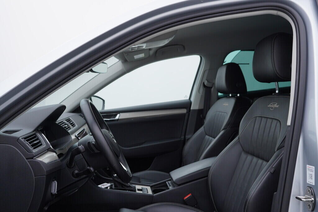 OV190V09411_24.webp_SUPERB L&K 1.4 TSI 115 kW automat