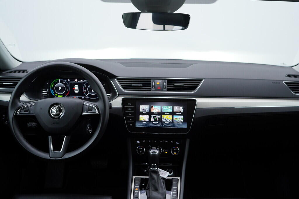 OV190V09411_28.webp_SUPERB L&K 1.4 TSI 115 kW automat