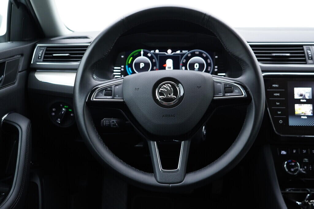 OV190V09411_29.webp_SUPERB L&K 1.4 TSI 115 kW automat