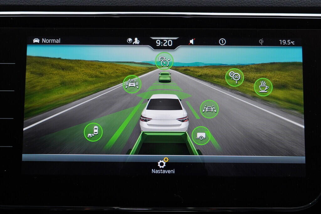 OV190V09411_31.webp_SUPERB L&K 1.4 TSI 115 kW automat