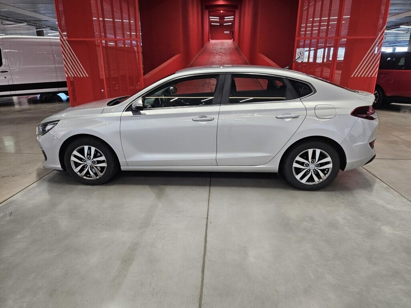 OV190V09412_15.webp_I30 FASTBACK Trikolor 1.0  88 kW manuál