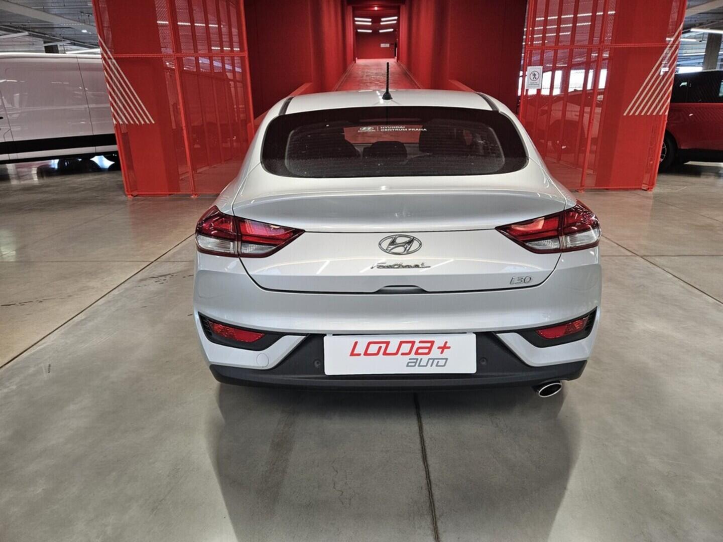 OV190V09412_16.webp_I30 FASTBACK Trikolor 1.0  88 kW manuál