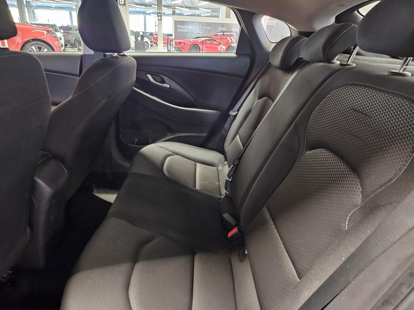 OV190V09412_18.webp_I30 FASTBACK Trikolor 1.0  88 kW manuál