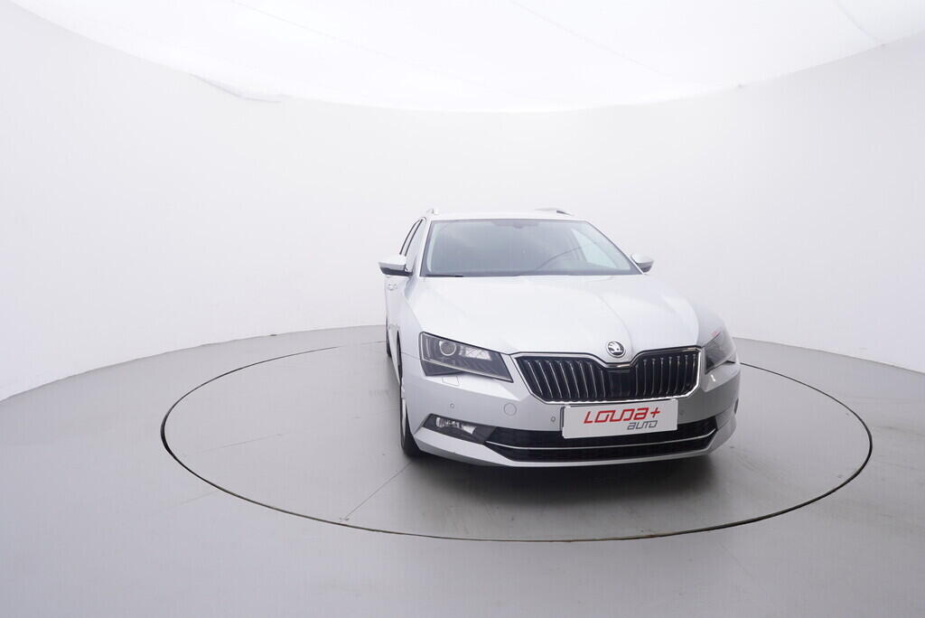 OV190V09414_17.webp_SUPERB Ambition 2.0 TDI 110 kW automat