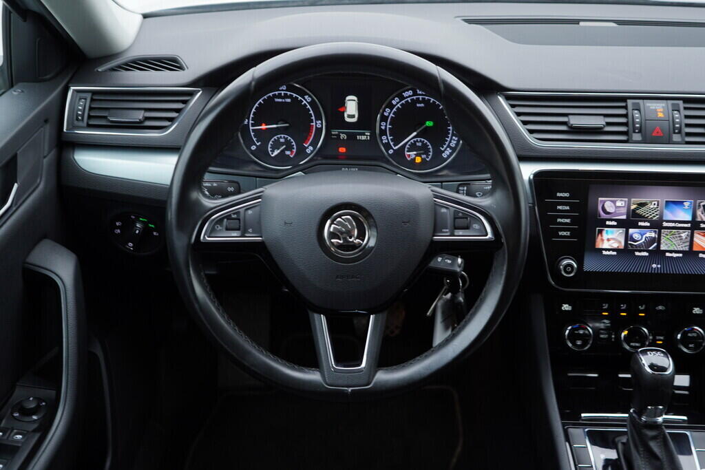 OV190V09414_26.webp_SUPERB Ambition 2.0 TDI 110 kW automat