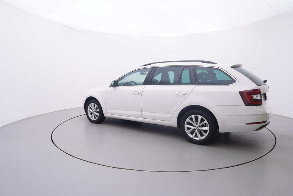 OV190V09416_12.webp_OCTAVIA Style 1.6 TDI 85 kW manuál