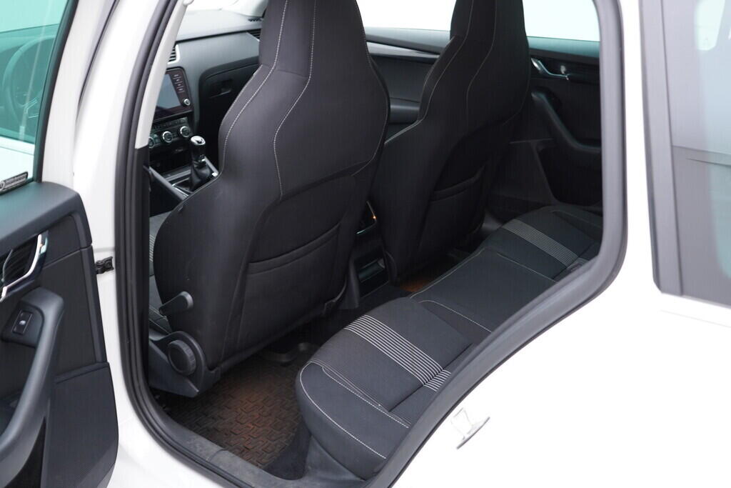 OV190V09416_32.webp_OCTAVIA Style 1.6 TDI 85 kW manuál