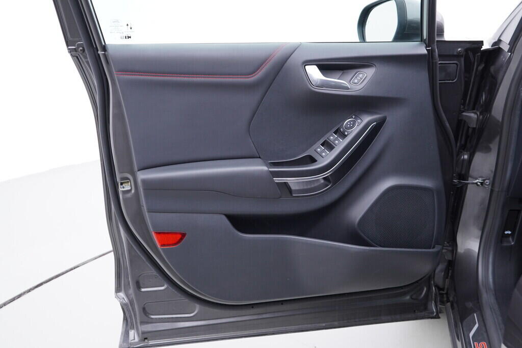 OV190V09417_19.webp_PUMA ST-Line X 1.0  114 kW automat