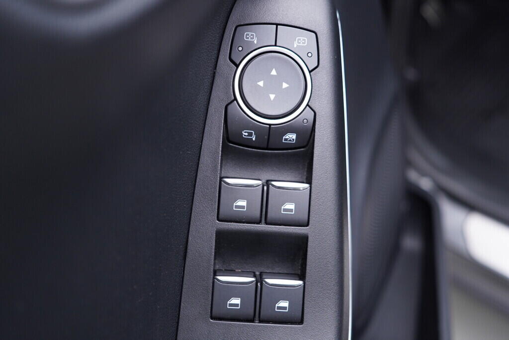 OV190V09417_20.webp_PUMA ST-Line X 1.0  114 kW automat