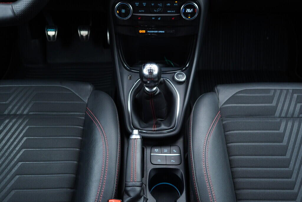 OV190V09417_32.webp_PUMA ST-Line X 1.0  114 kW automat