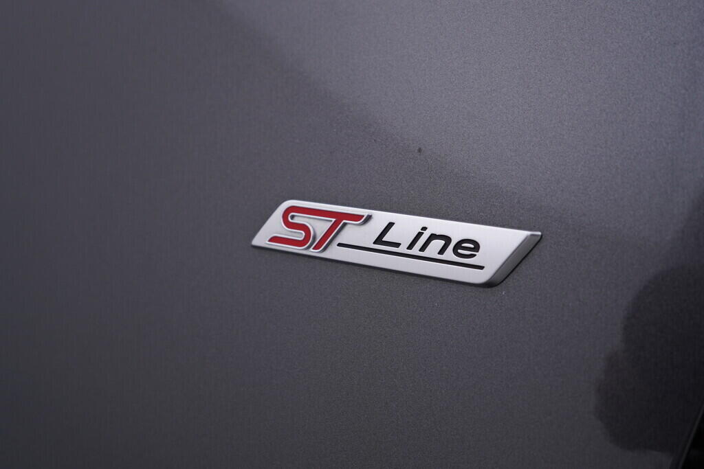 OV190V09417_37.webp_PUMA ST-Line X 1.0  114 kW automat