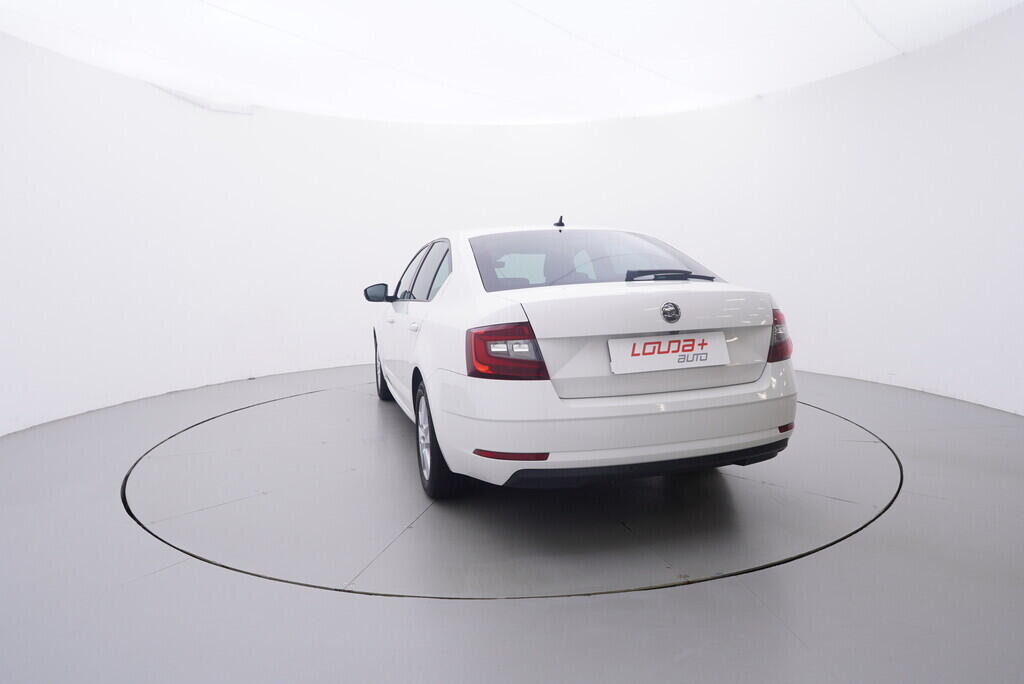 OV190V09418_13.webp_OCTAVIA Bussines 1.0 TSI 85 kW manuál