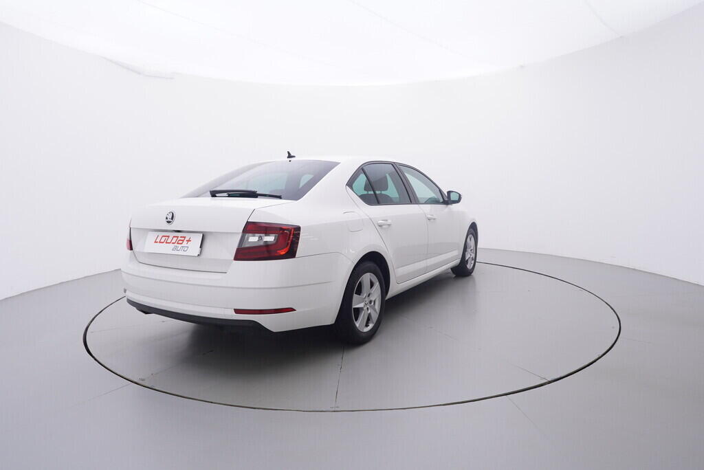 OV190V09418_14.webp_OCTAVIA Bussines 1.0 TSI 85 kW manuál