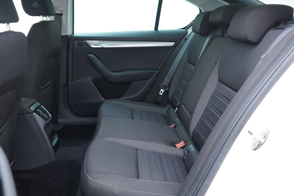 OV190V09418_37.webp_OCTAVIA Bussines 1.0 TSI 85 kW manuál