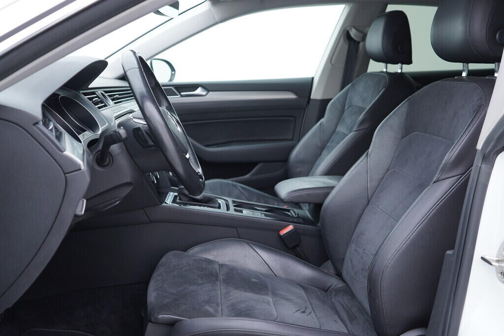 OV190V09419_23.webp_ARTEON Elegance 2.0 TDI 110 kW automat