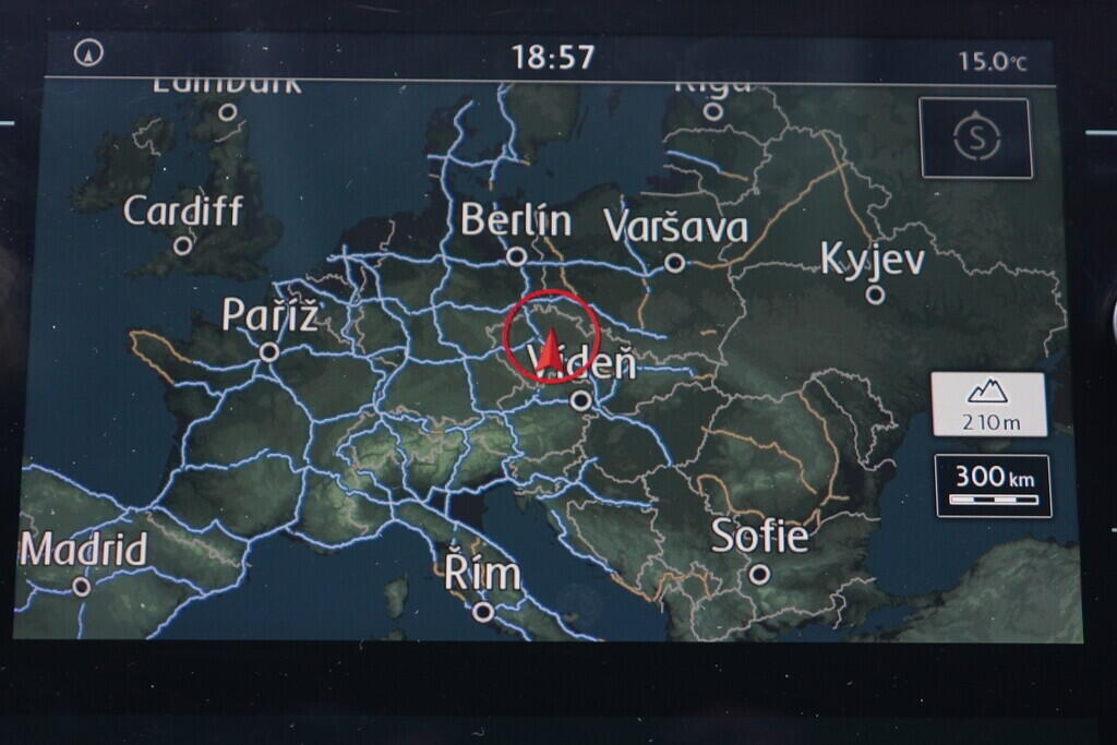 OV190V09419_32.webp_ARTEON Elegance 2.0 TDI 110 kW automat