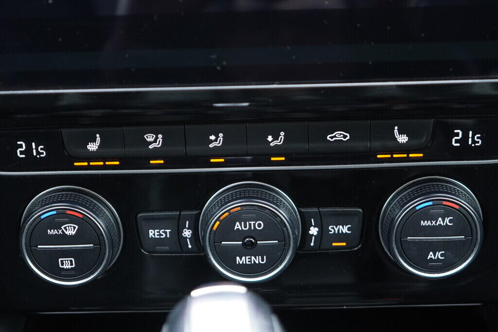 OV190V09419_33.webp_ARTEON Elegance 2.0 TDI 110 kW automat