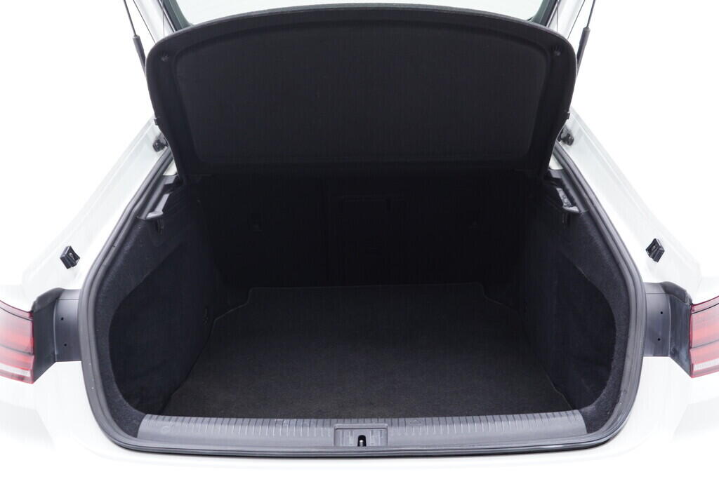 OV190V09419_39.webp_ARTEON Elegance 2.0 TDI 110 kW automat