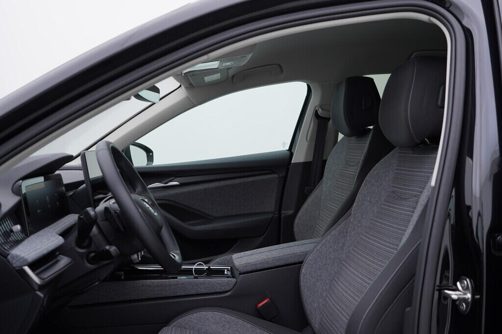 OV190V09420_24.webp_SUPERB Selection 2.0 TDI 110 kW automat, DPH