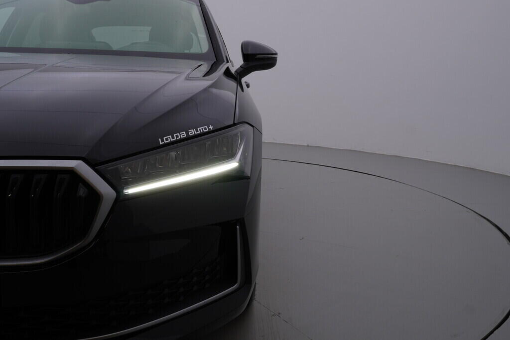 OV190V09420_46.webp_SUPERB Selection 2.0 TDI 110 kW automat, DPH