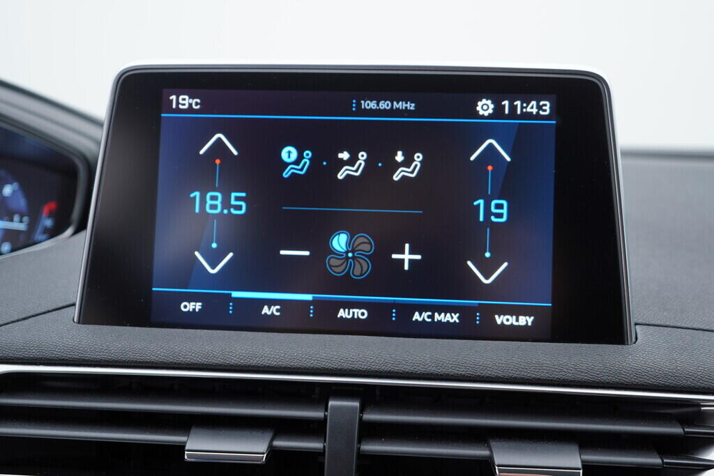 OV190V09435_30.webp_3008 Allure 1.5  96 kW automat