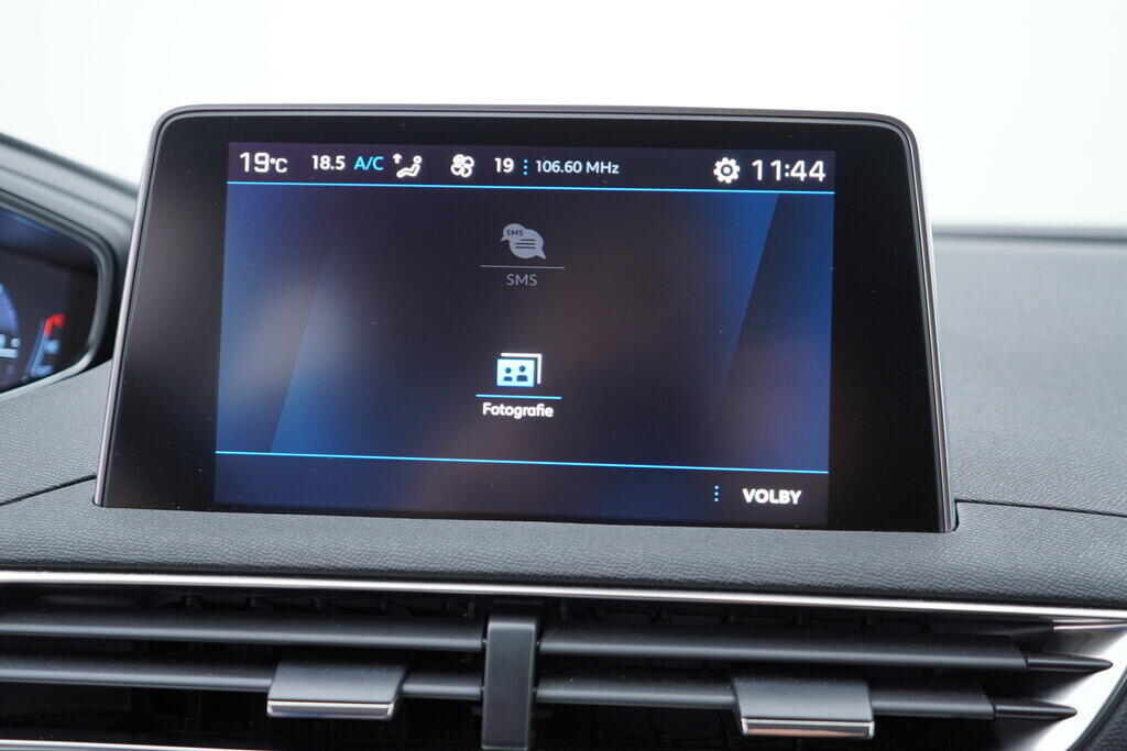 OV190V09435_35.webp_3008 Allure 1.5  96 kW automat