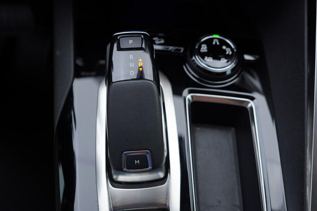 OV190V09435_39.webp_3008 Allure 1.5  96 kW automat