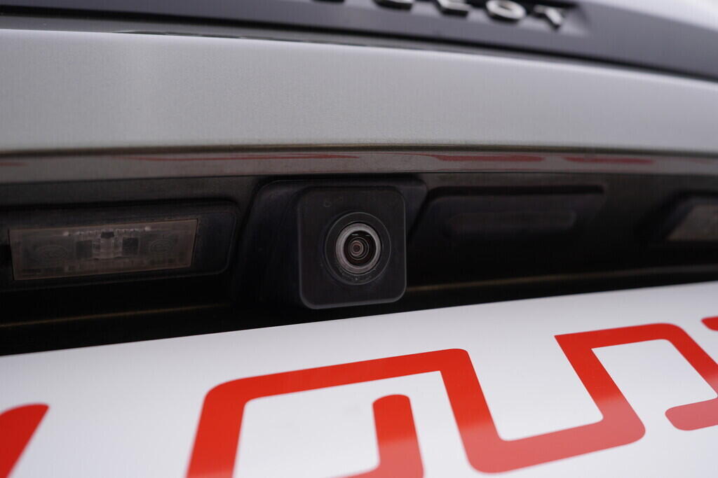 OV190V09435_46.webp_3008 Allure 1.5  96 kW automat