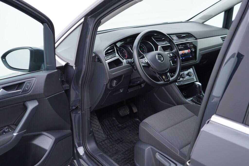 OV190V09437_18.webp_TOURAN Trendline 1.5 TSI 110 kW automat