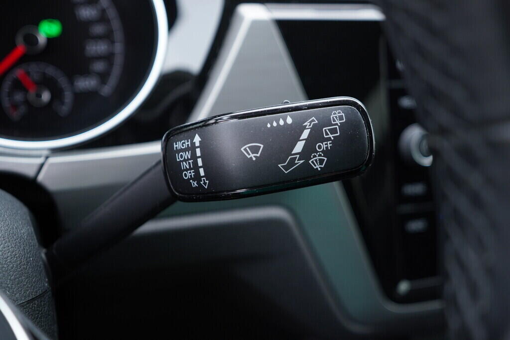 OV190V09437_24.webp_TOURAN Trendline 1.5 TSI 110 kW automat