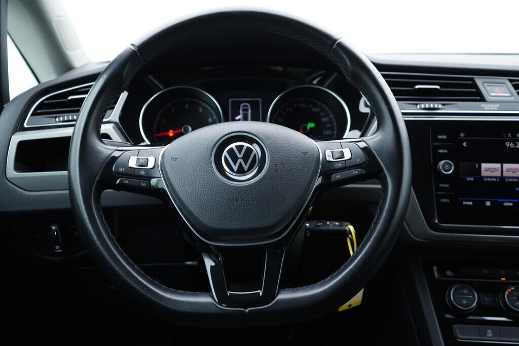 OV190V09437_28.webp_TOURAN Trendline 1.5 TSI 110 kW automat