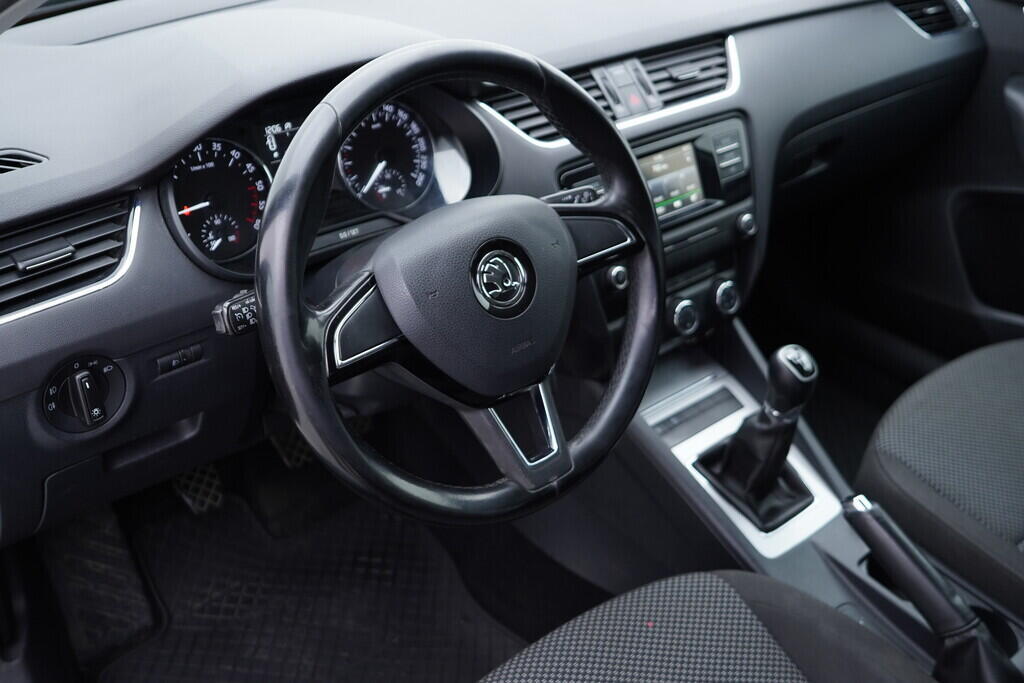 OV190V09438_22.webp_OCTAVIA Ambition Plus 2.0 TDI 81 kW manuál