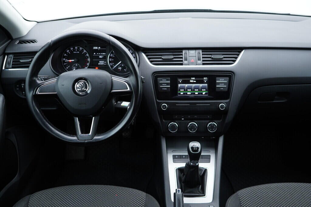 OV190V09438_26.webp_OCTAVIA Ambition Plus 2.0 TDI 81 kW manuál