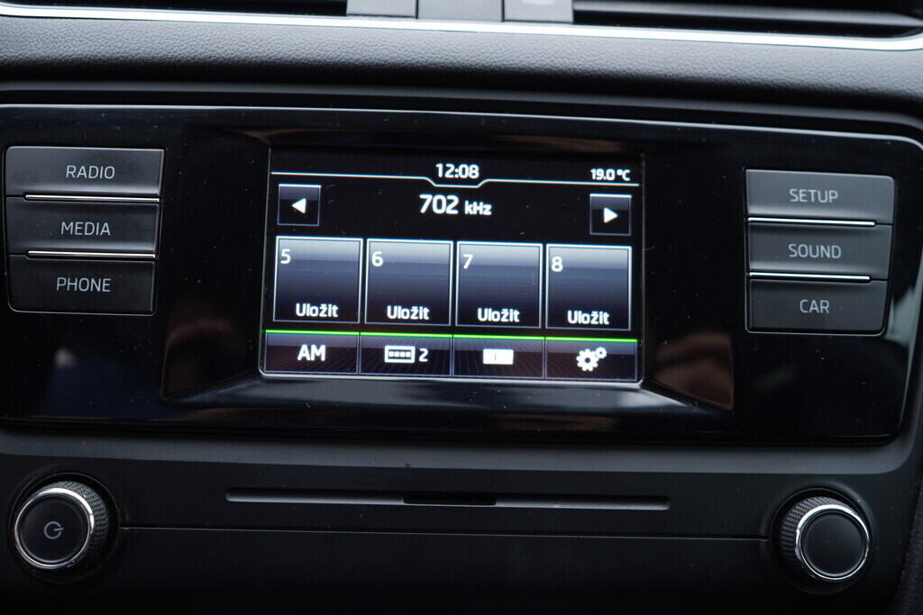 OV190V09438_28.webp_OCTAVIA Ambition Plus 2.0 TDI 81 kW manuál