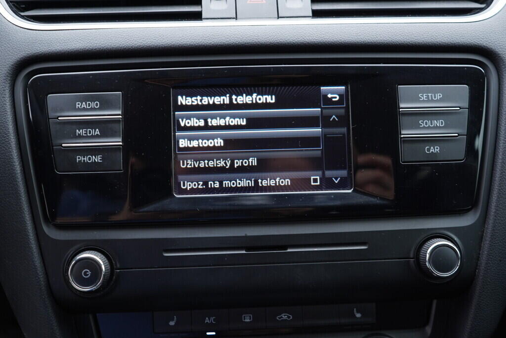 OV190V09438_29.webp_OCTAVIA Ambition Plus 2.0 TDI 81 kW manuál