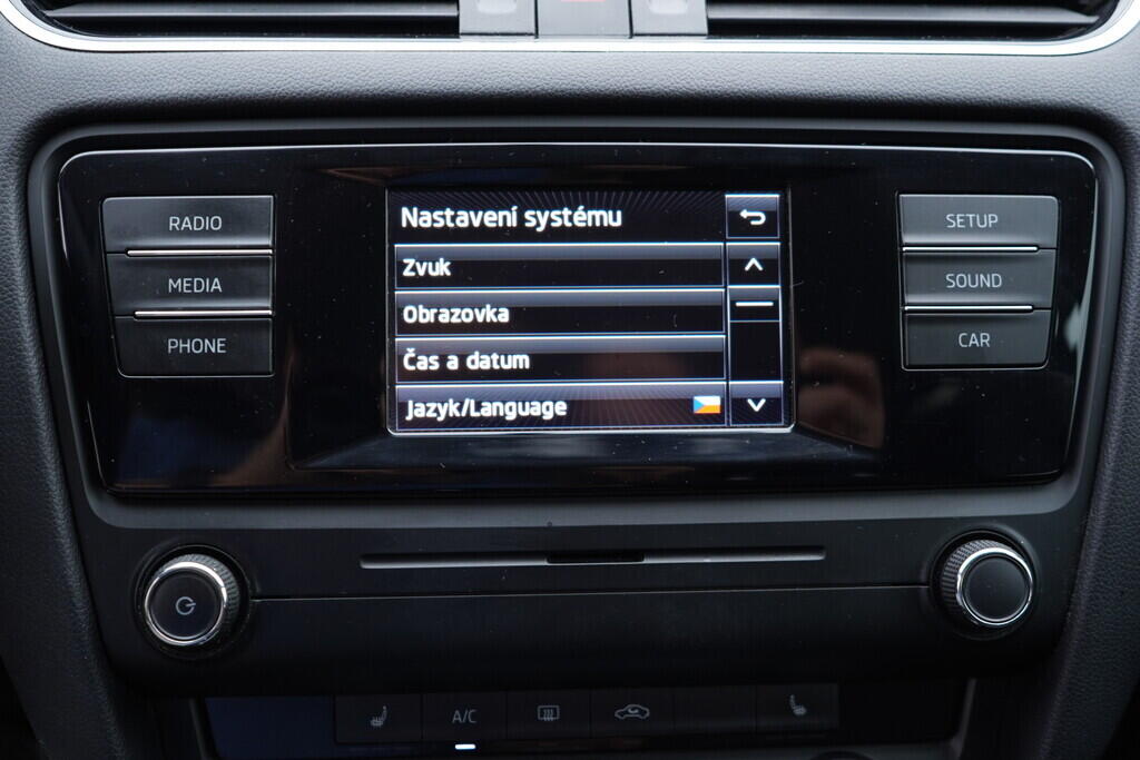 OV190V09438_30.webp_OCTAVIA Ambition Plus 2.0 TDI 81 kW manuál