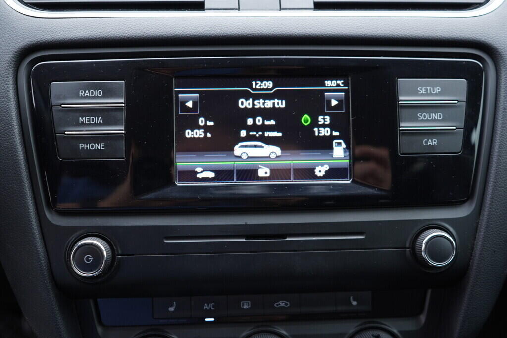 OV190V09438_32.webp_OCTAVIA Ambition Plus 2.0 TDI 81 kW manuál