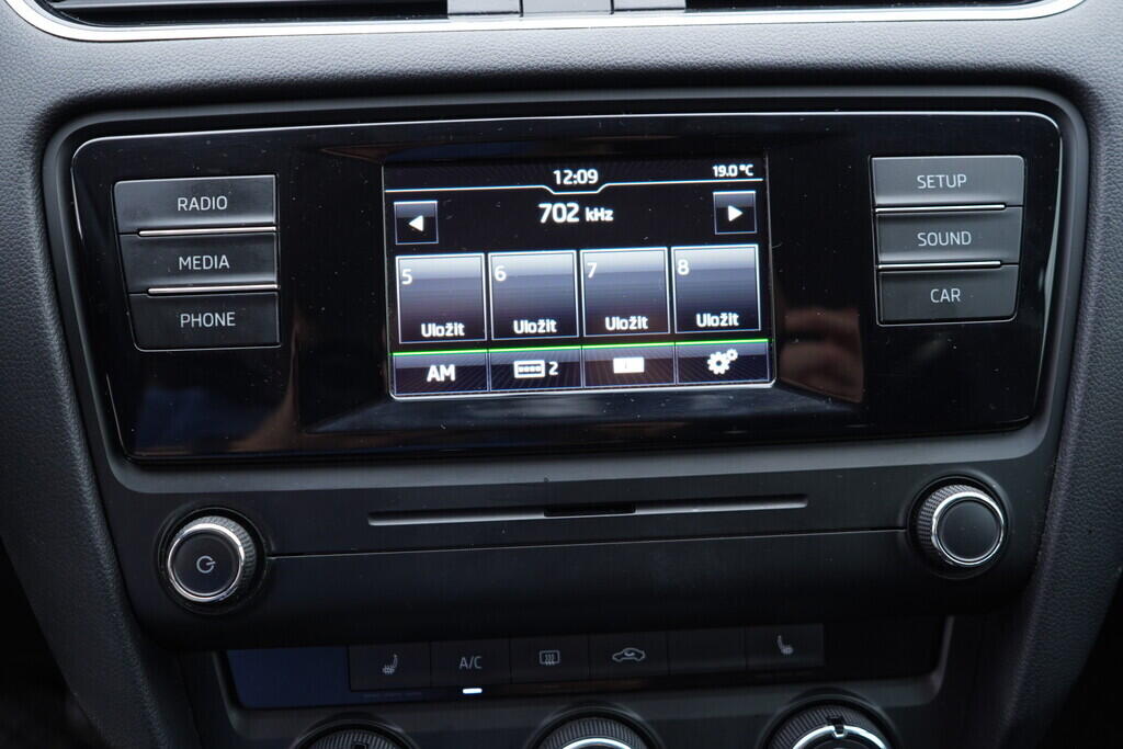 OV190V09438_34.webp_OCTAVIA Ambition Plus 2.0 TDI 81 kW manuál