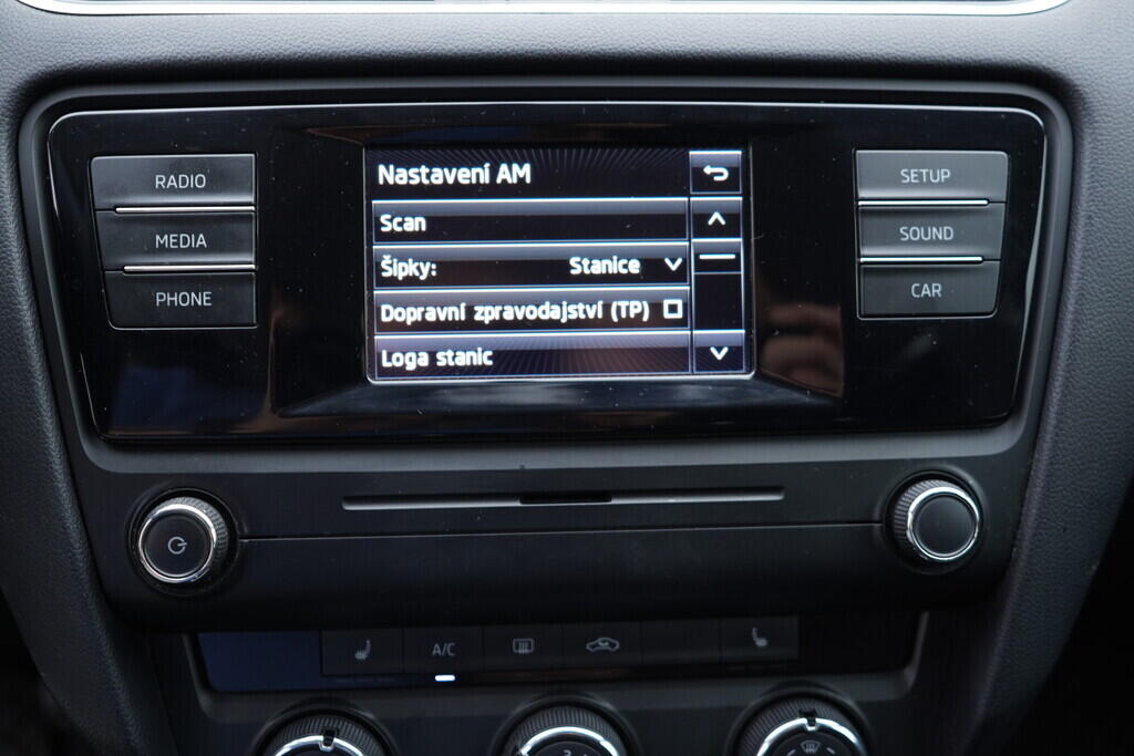 OV190V09438_35.webp_OCTAVIA Ambition Plus 2.0 TDI 81 kW manuál